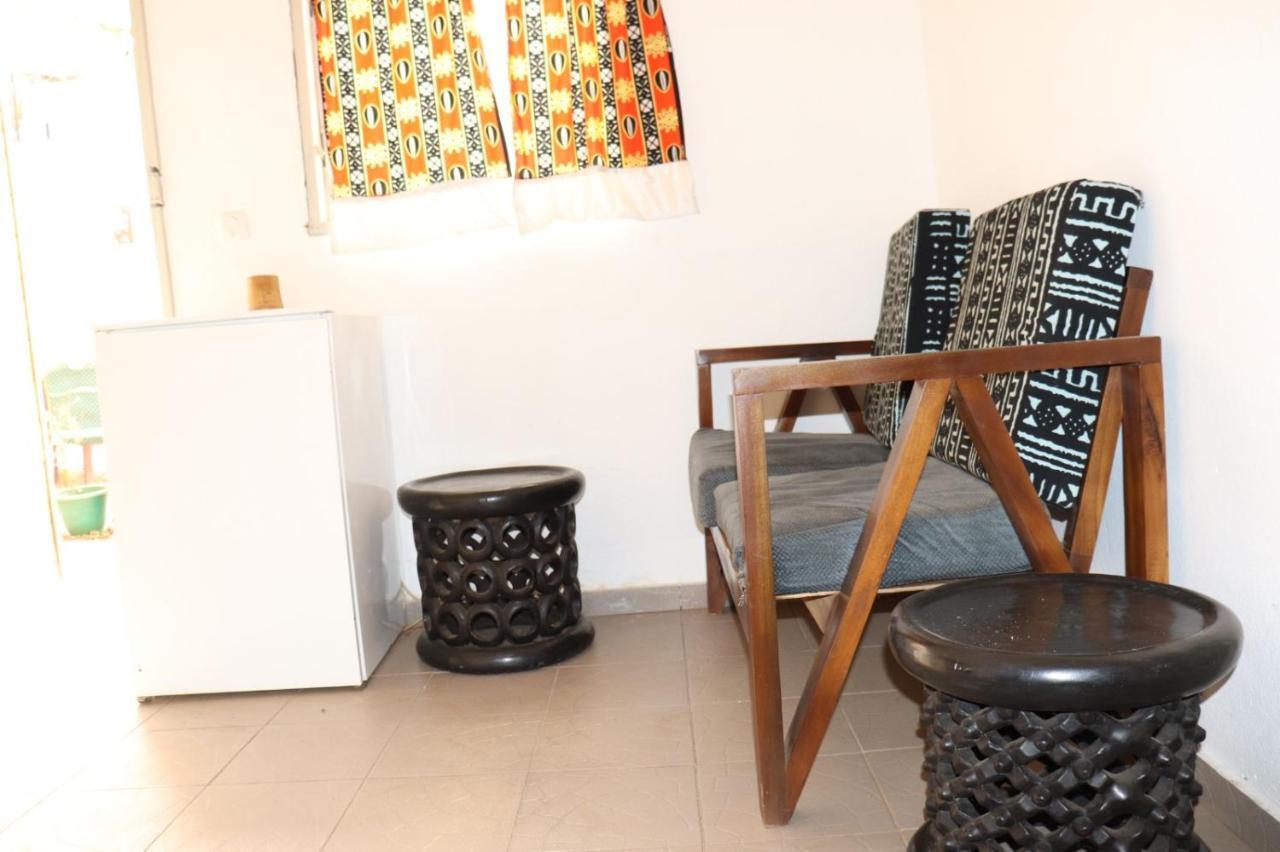 Hotel Fiiaa Yaoundé Esterno foto