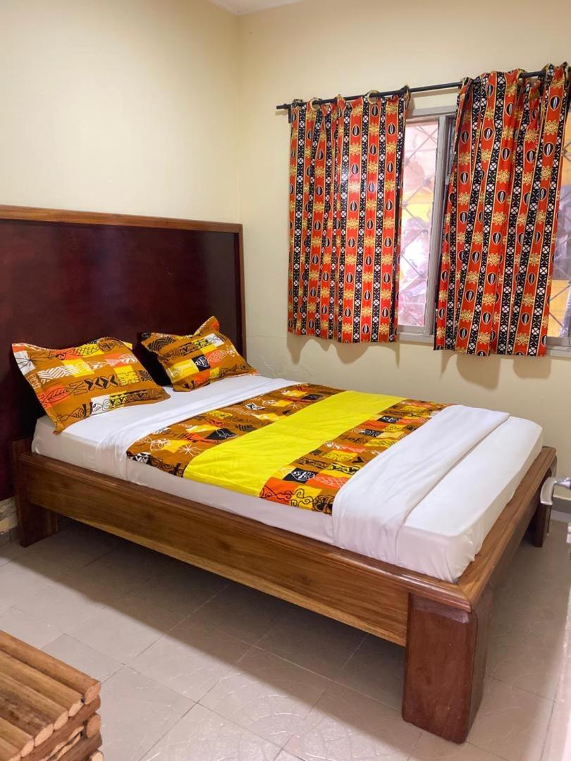 Hotel Fiiaa Yaoundé Esterno foto