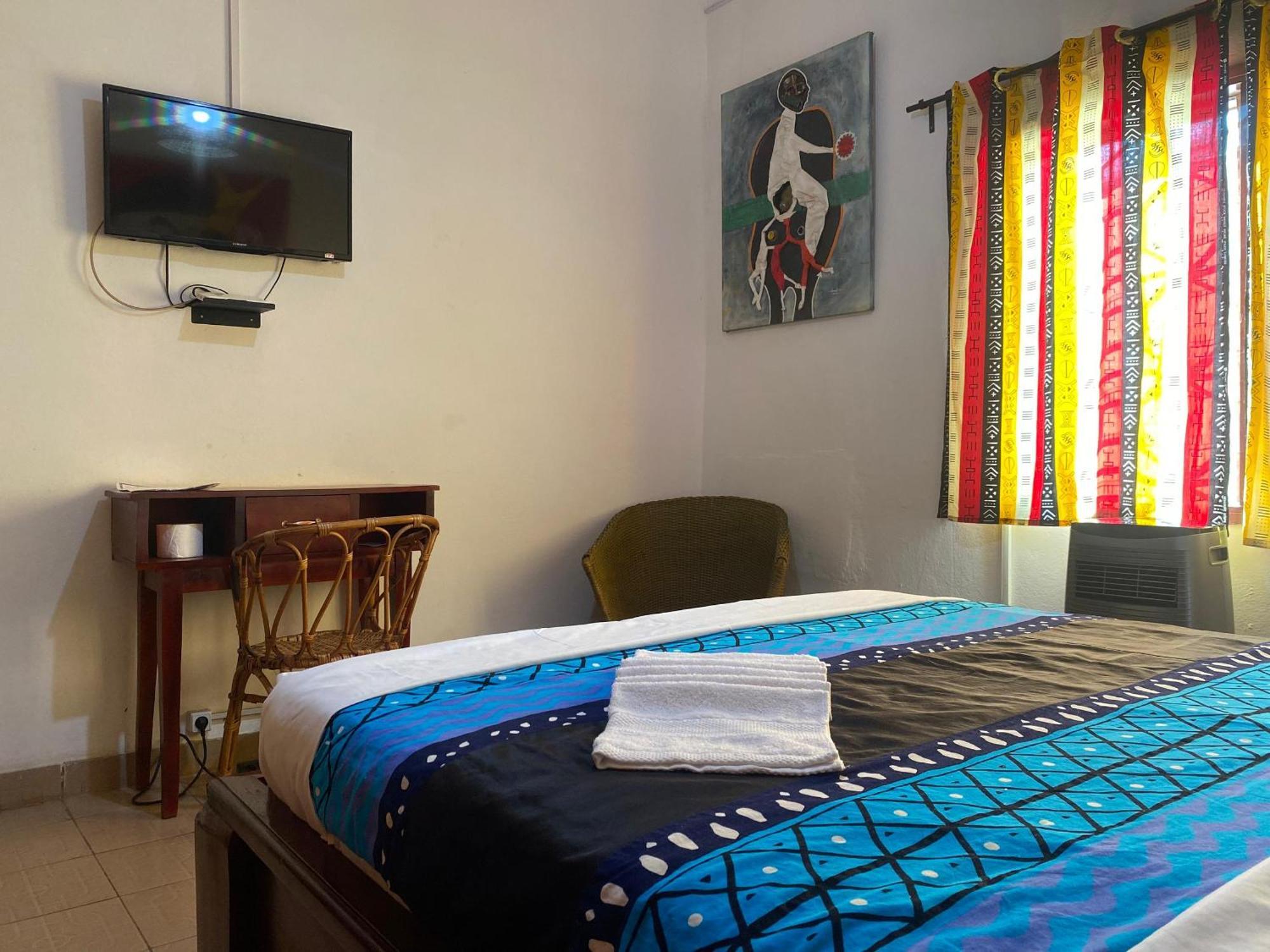 Hotel Fiiaa Yaoundé Esterno foto