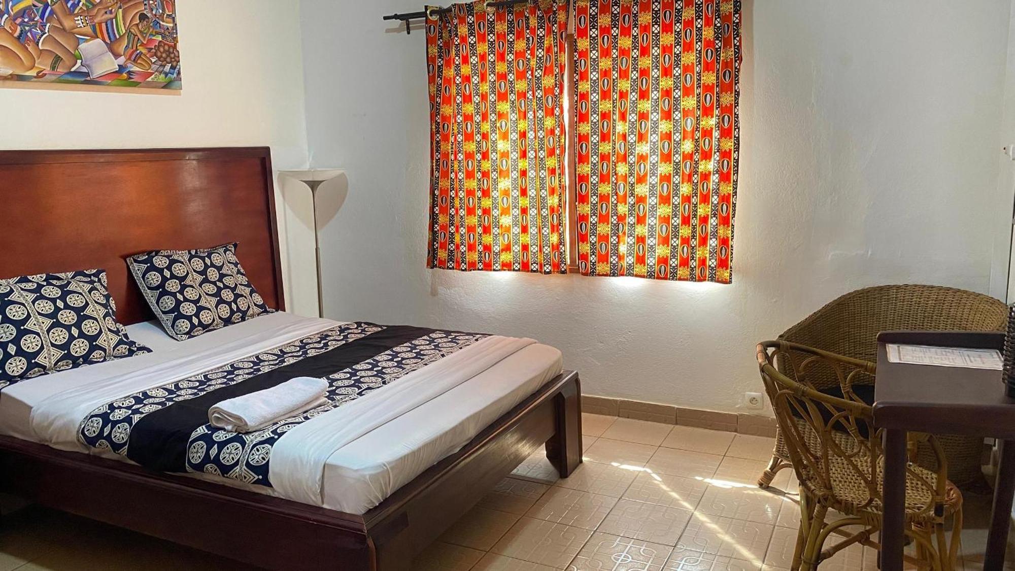 Hotel Fiiaa Yaoundé Esterno foto
