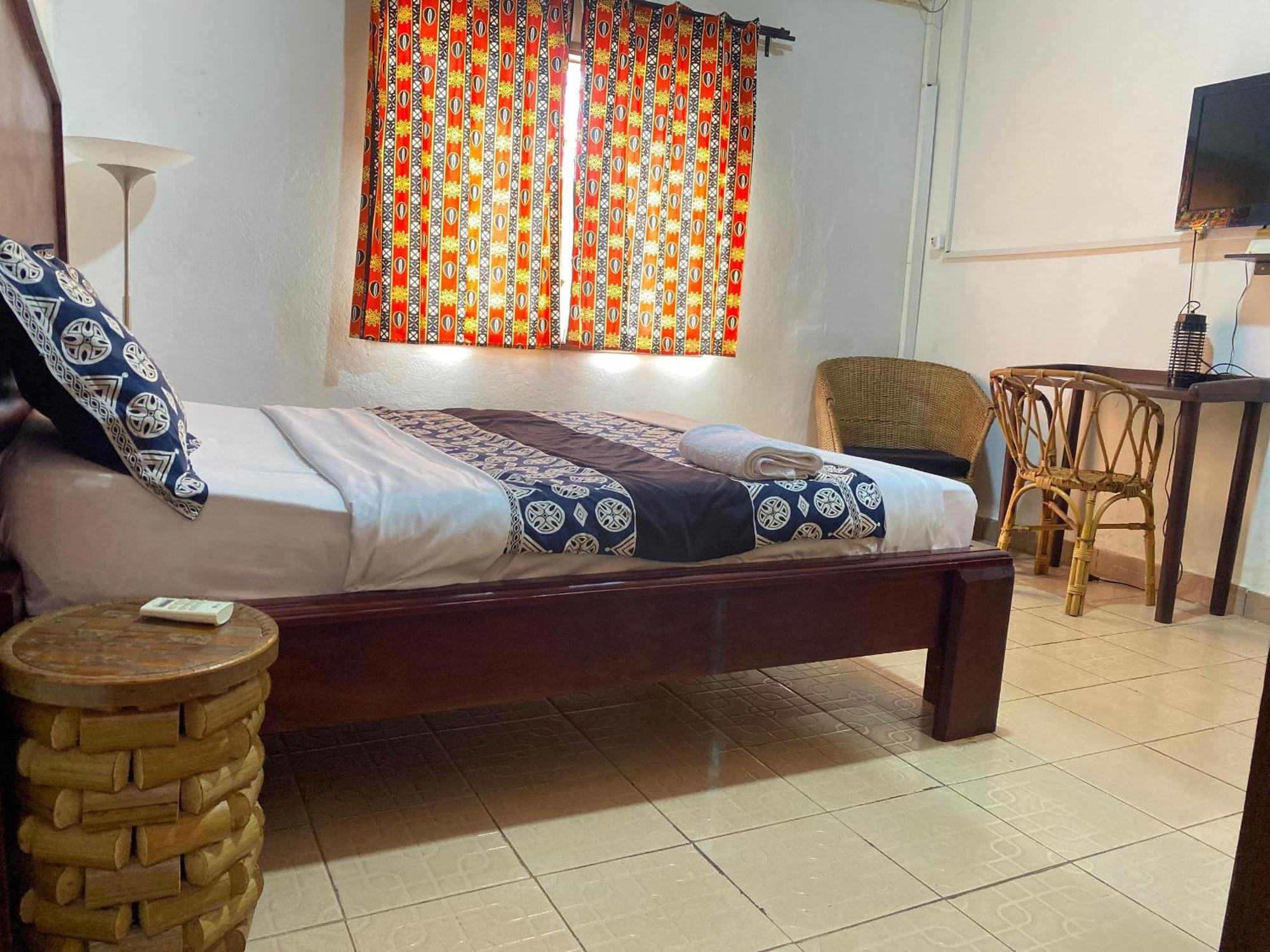 Hotel Fiiaa Yaoundé Esterno foto