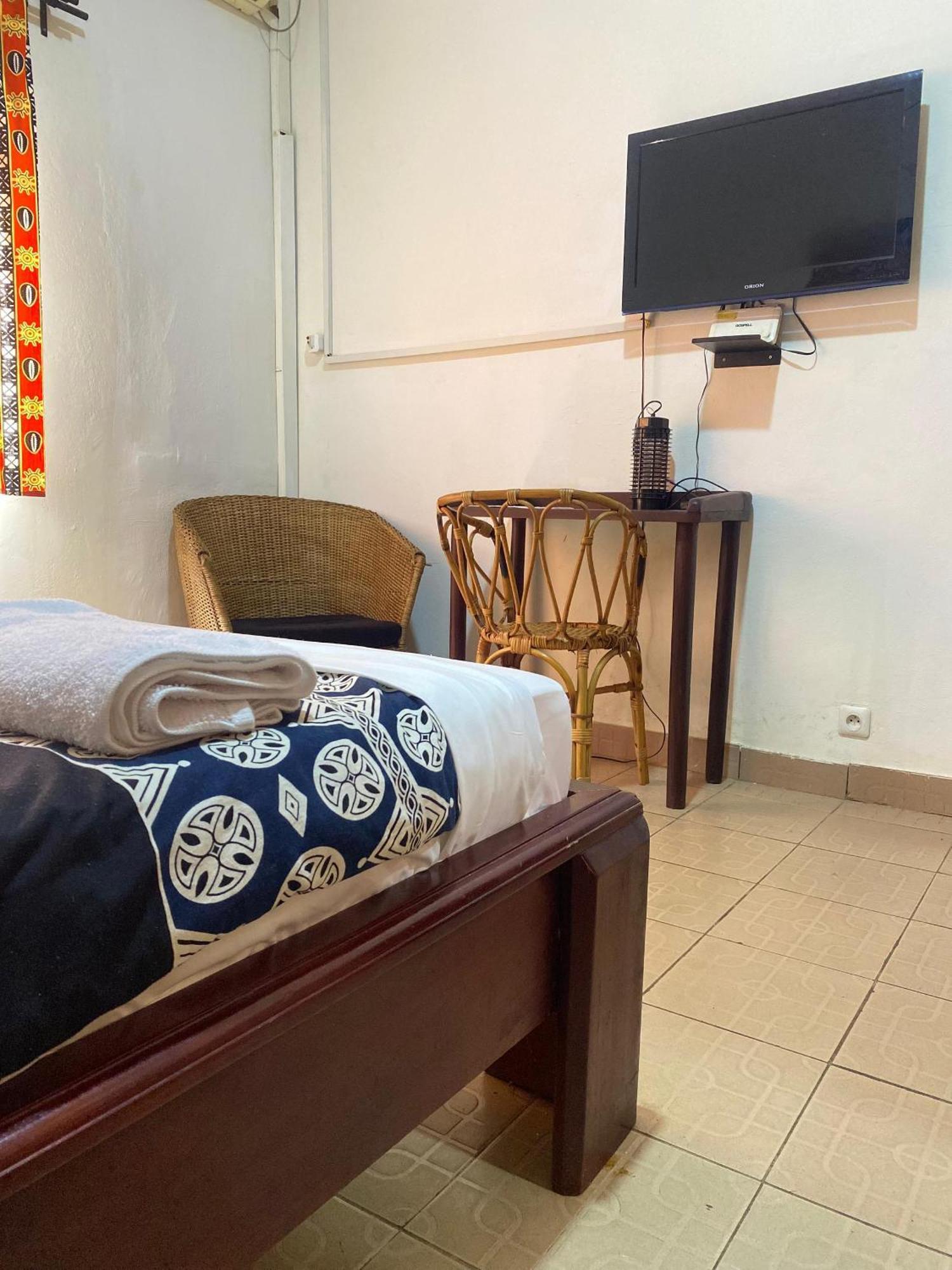 Hotel Fiiaa Yaoundé Esterno foto