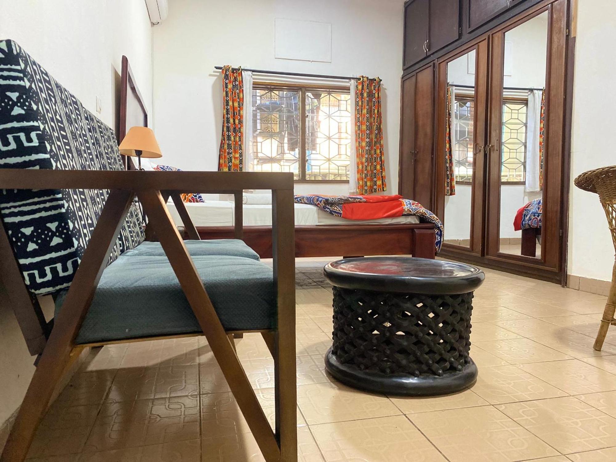 Hotel Fiiaa Yaoundé Esterno foto