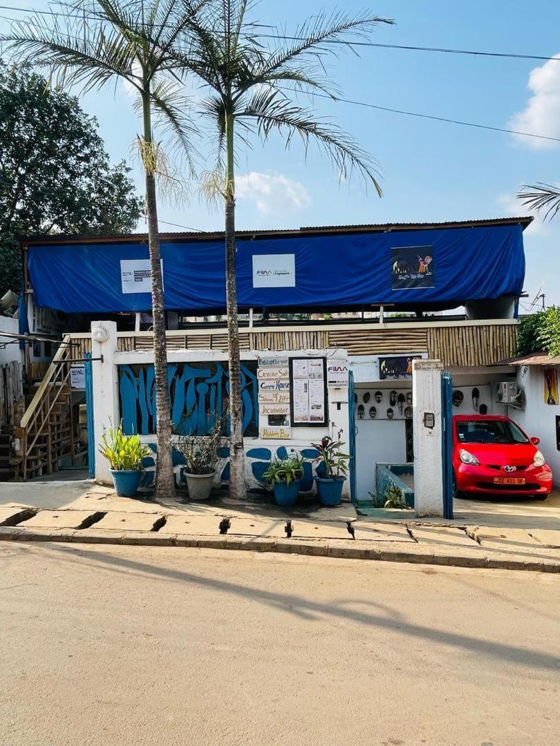 Hotel Fiiaa Yaoundé Esterno foto